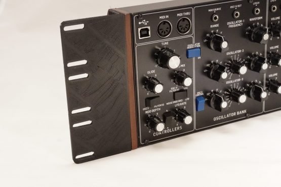 Orejas para rack 19" Behringer - Imagen 3