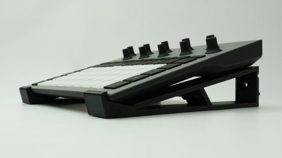 Soporte Novation Circuit MK2 Doble - Imagen 8
