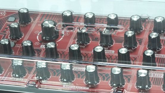 COVER PROTECTOR BEHRINGER Neutron / Pro-1 / K2 - Imagen 6