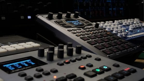 Soporte Roland SP404 MK2 - Imagen 8